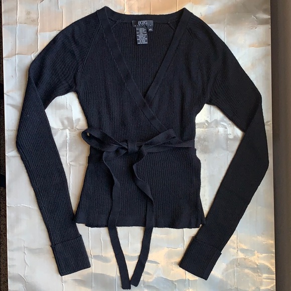 BCBGMaxAzria | Sweaters | Bcbg Maxazria 